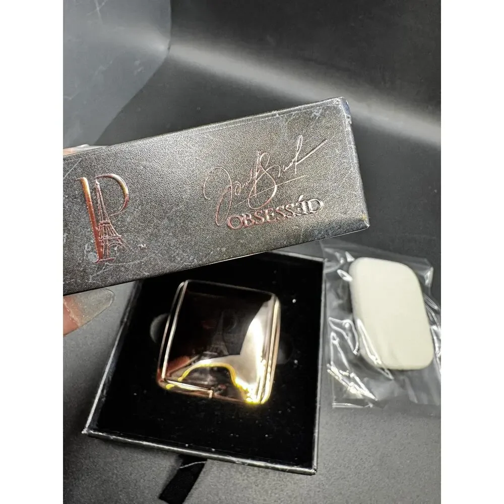 LA PREDIRE PRESTIGE PARIS La Belle Flawless Matte Pressed Powder Foundation